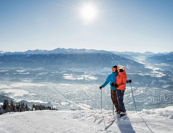 Innsbruck SKI CITY skiers bergen