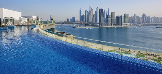 Dubai-nh-collection-the-palm-23-poolwithbeachandskylineview.jpg