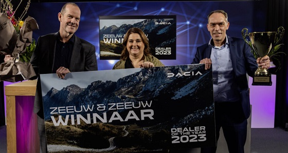 Zeeuw-en-Zeeuw-is-Dacia-Dealer-of-the-Year-2023-24-3_personen.jpg